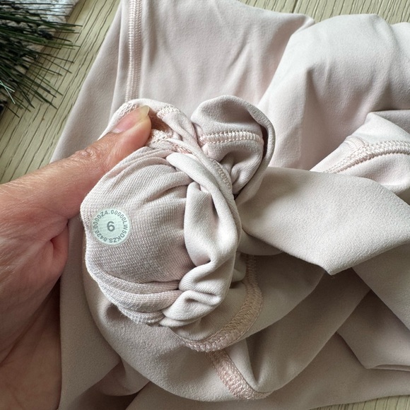 Lululemon Align HR crop “25” - Picture 11 of 13